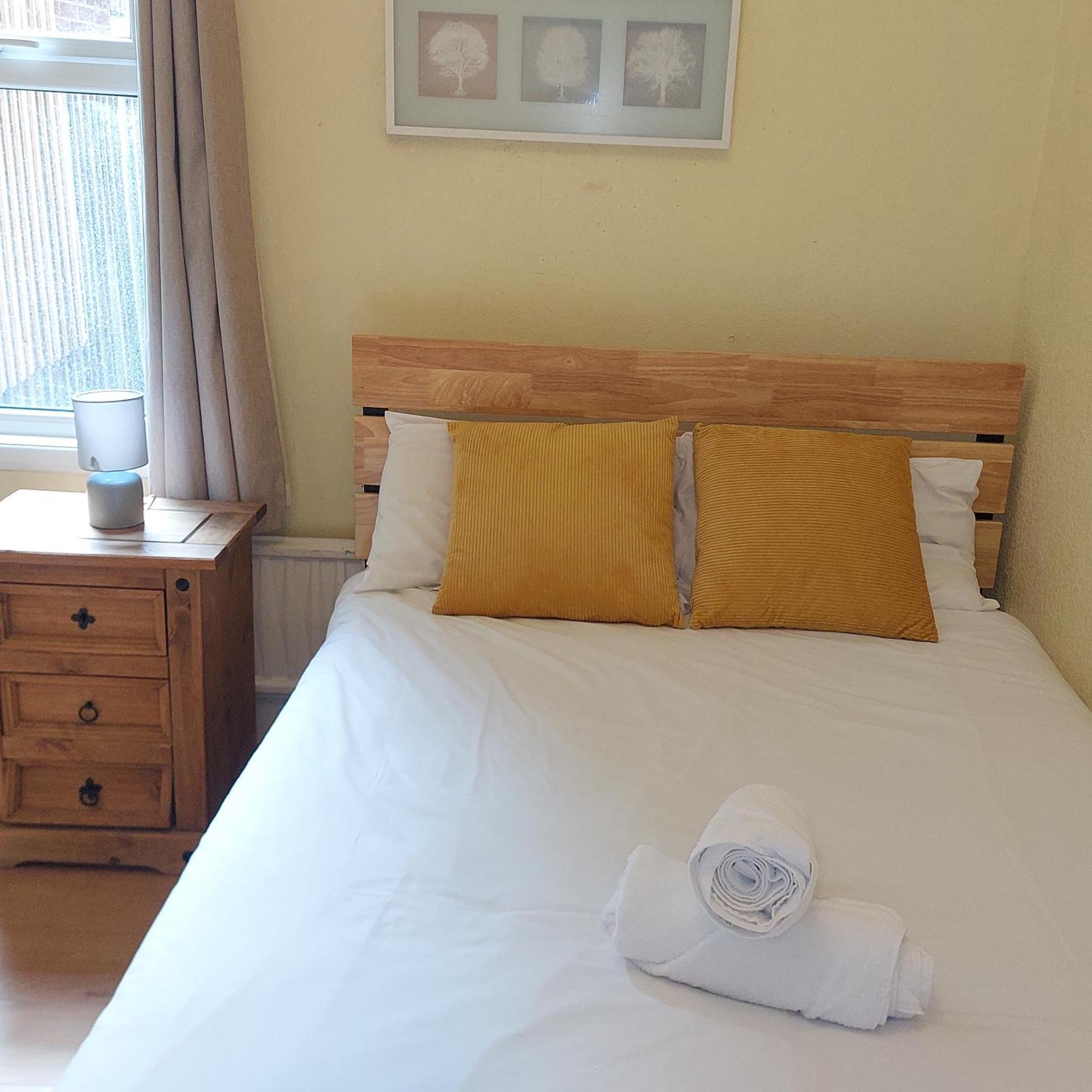 2 Bedroom Apartment, Fortescue Road Apartment *
